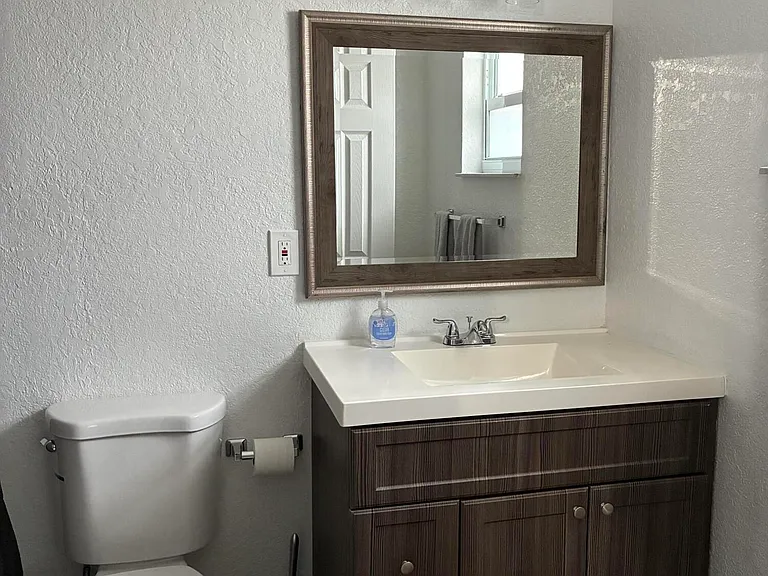 1558 NW 5th Ave — Photo 6