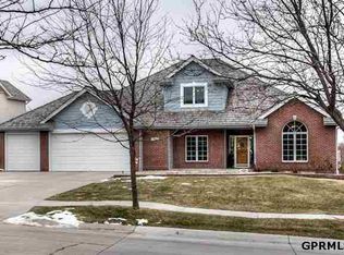 17527 Ohern St, Omaha, NE 68135