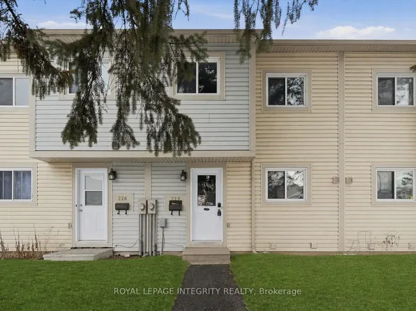 228 Millroad Way, Ottawa, ON K1E 2C9