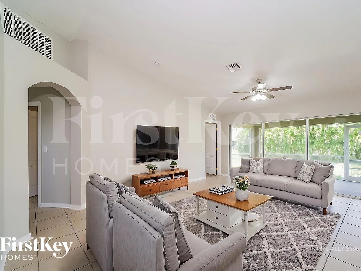 3 bed, 2.0 bath, 1458 sqft, $1,725 — Photo 4