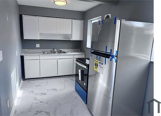 1st image of 3570 Carmel Ter