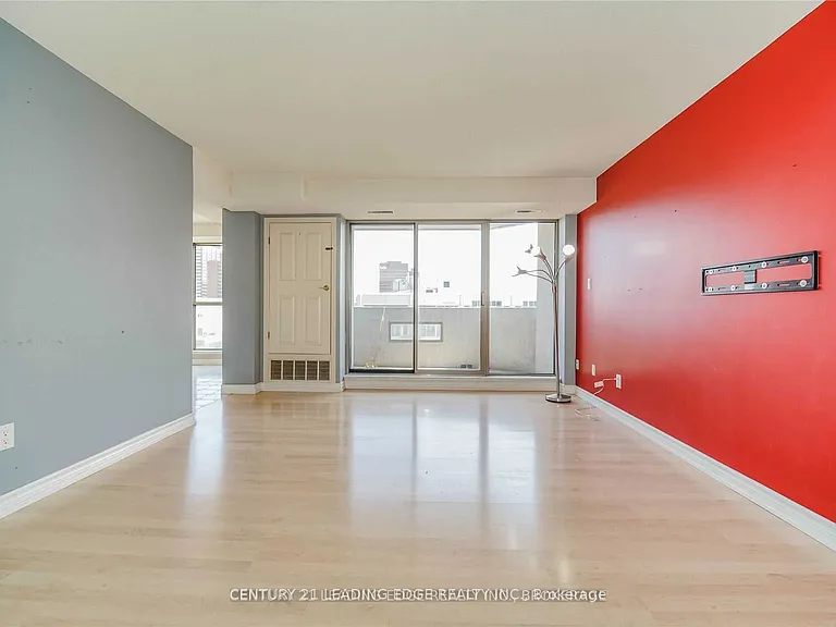 67 Caroline St S #8A — Photo 10