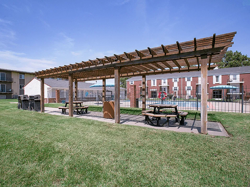 Indian Hills Apartment Homes — Photo 4