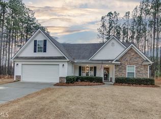415 Laurel Ln, Social Circle, GA 30025