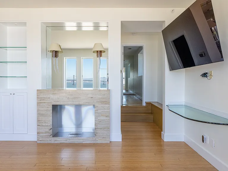 348 Greenwich St — Photo 14