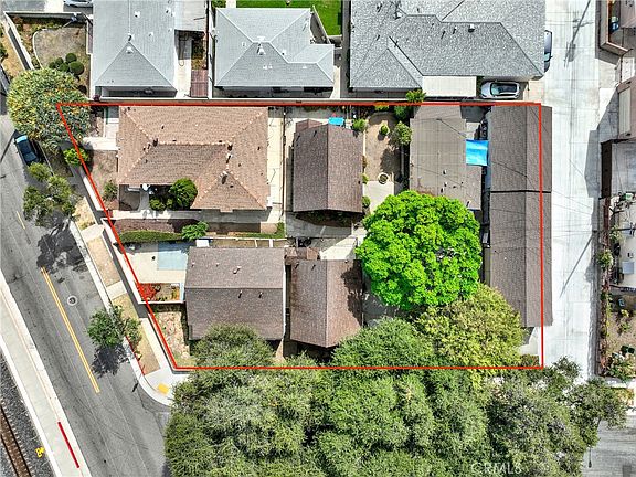 4th image of 1006 S Campbell Ave