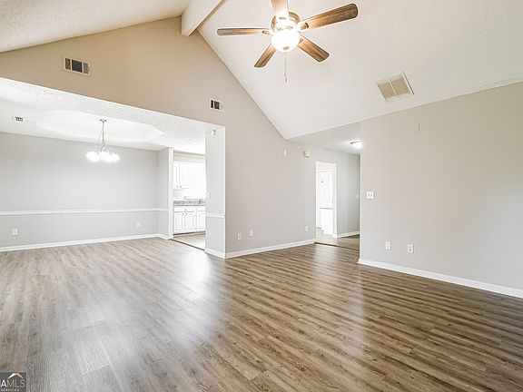 3rd image of 324 Jeremys Straight