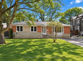 464 Tower Dr, Oakville, ON L6L4R3