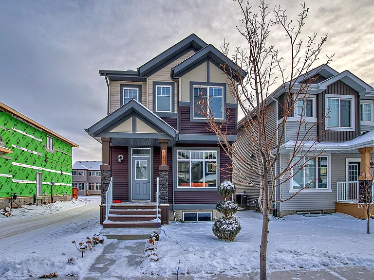 173 Cavanagh Cmn SW — Photo 33
