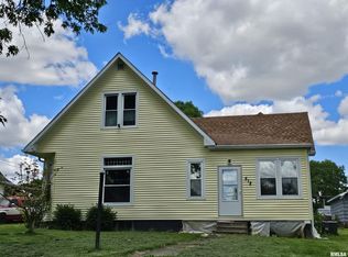 512 7th St, Lincoln, IL 62656