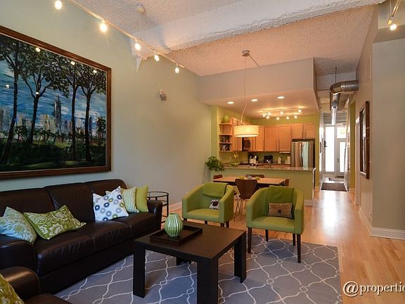 Living Room/Dining Room