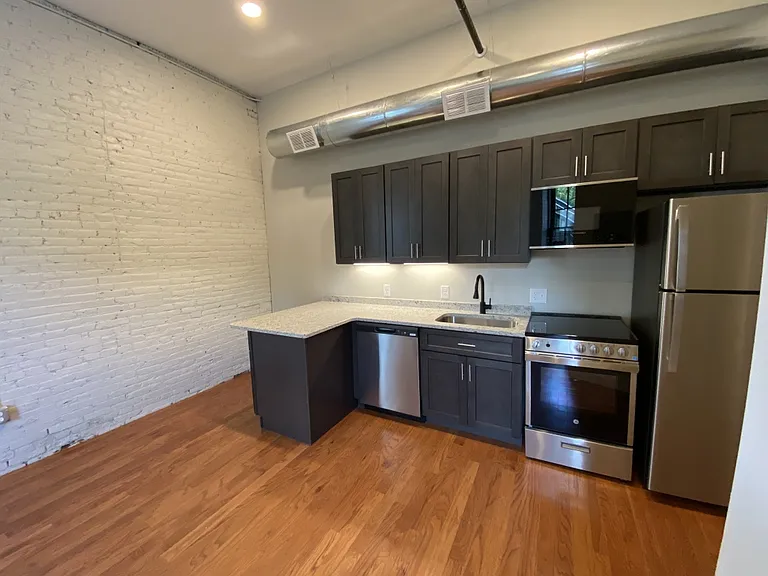Prince Street Lofts — Photo 29