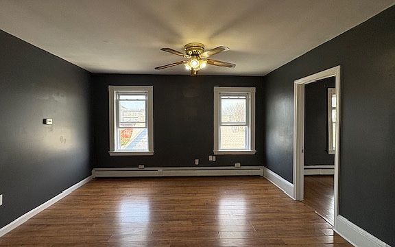 4th image of 25 Baldwin Ave APT 3