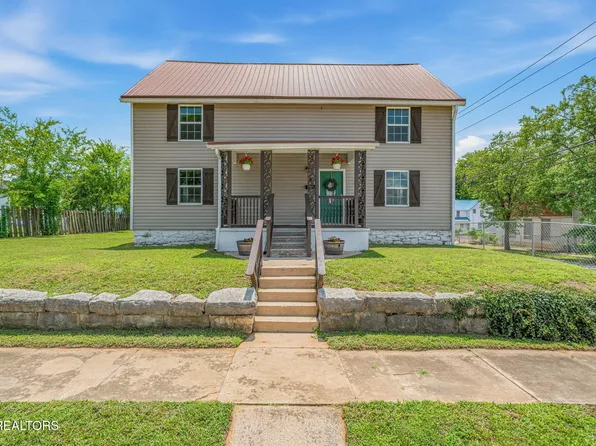 431 Carter Ave, Harriman, TN 37748