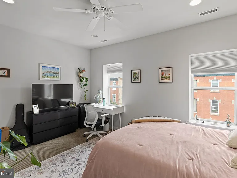 1610 Christian St #3 — Photo 11