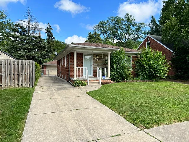 3 bed, 1107 sqft, $1,800 — Photo 1