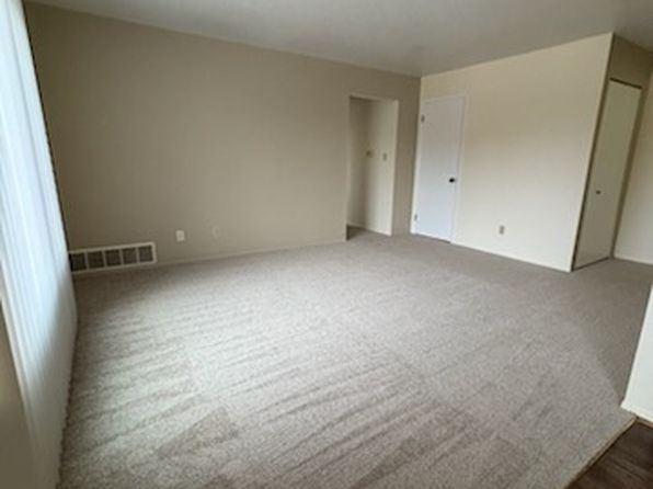 1316-1325 Southwestern Dr #11482177