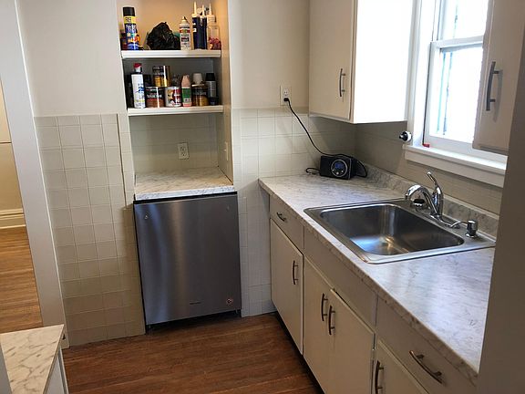 5th image of 295 Lafayette Ave #3