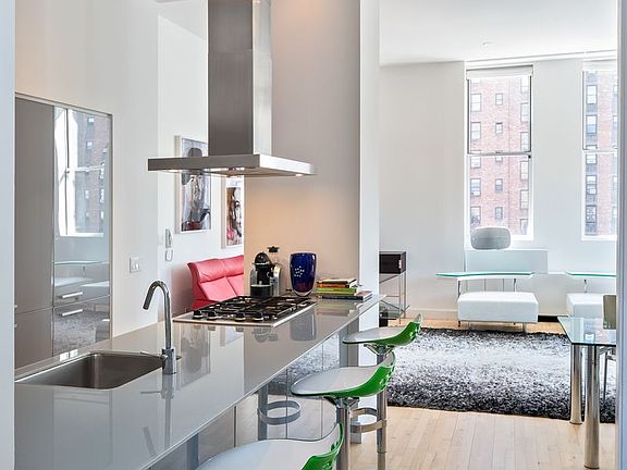 3rd image of 420 W 25th St APT 6H