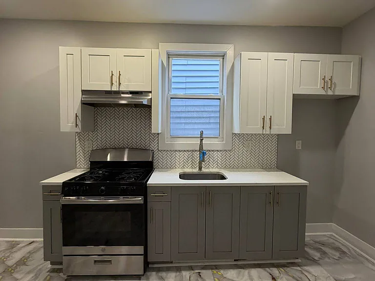 61 16th Ave #5 — Photo 3