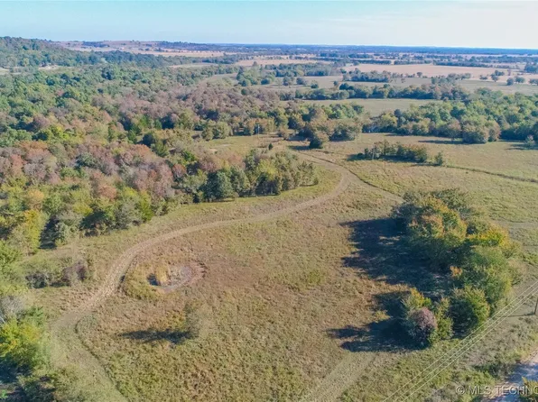 E 1030th Rd, Council Hill, OK 74428