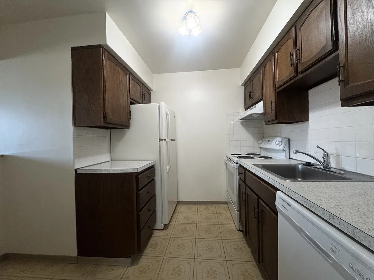 Building Photo - 6605 Katahdin Dr #14