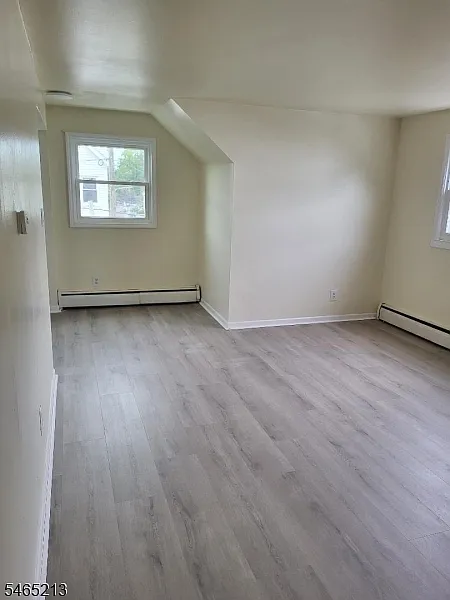 2 bed, 1.0 bath, $1,900 — Photo 2