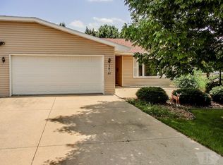 301 Blythe St #A2, Conrad, IA 50621