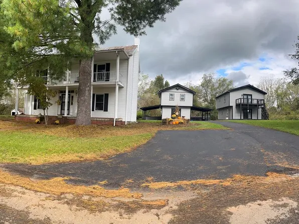 63-75 Church St, Castlewood, VA 24224