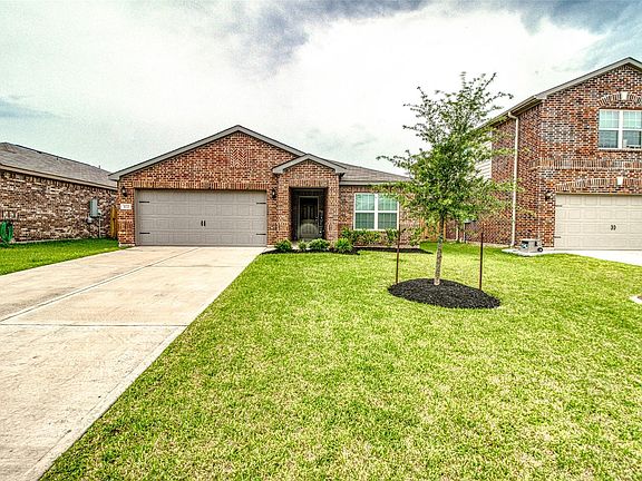 2nd image of 3020 Iron Woods Dr