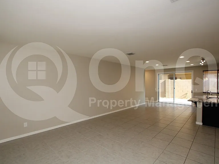 4151 E Toledo St — Photo 4