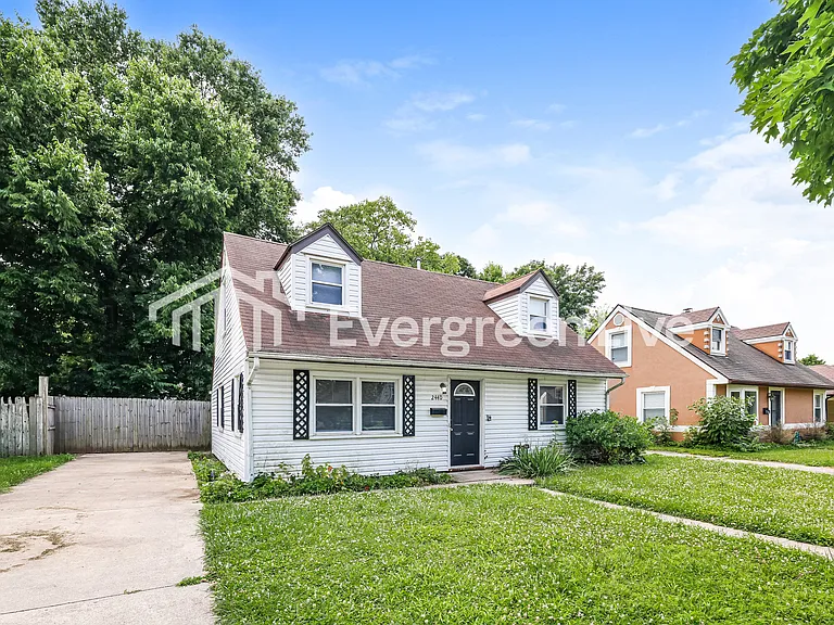 2440 Ned Dr — Photo 2