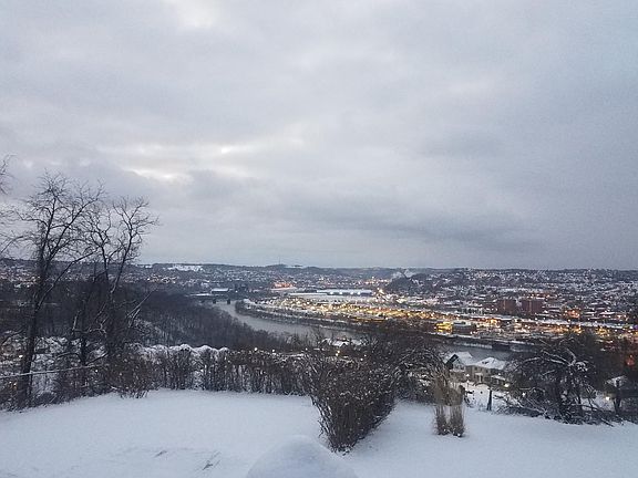 View From Deck - Overlooking The Waterfront & River!