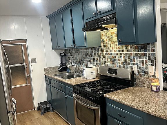 5th image of 250 N Linden Ave Space 148