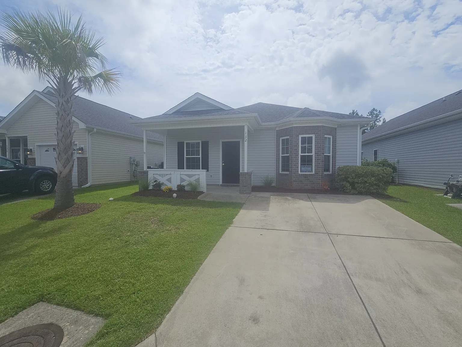 3 bed, 1262 sqft, $1,900 — Photo 2