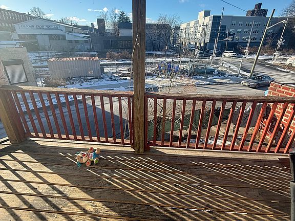 2nd image of 558 E 18th St Floor 3