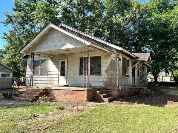 804 E 8th St, Tifton, GA 31794