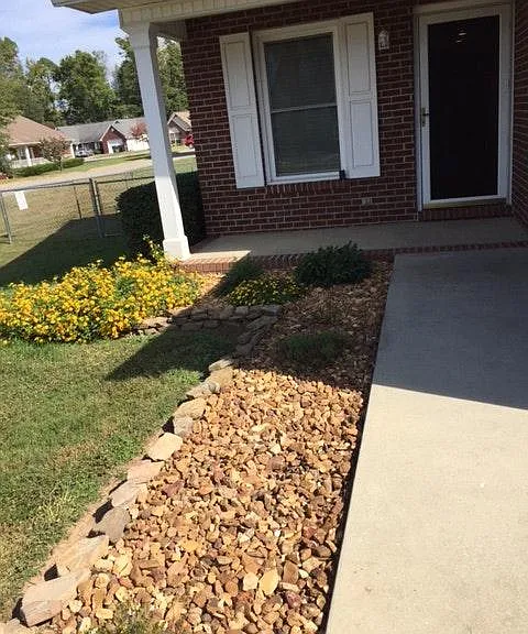 1462 Oxford Pl — Photo 3