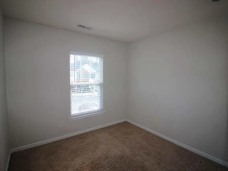 205 Canyon Lake Cir — Photo 15