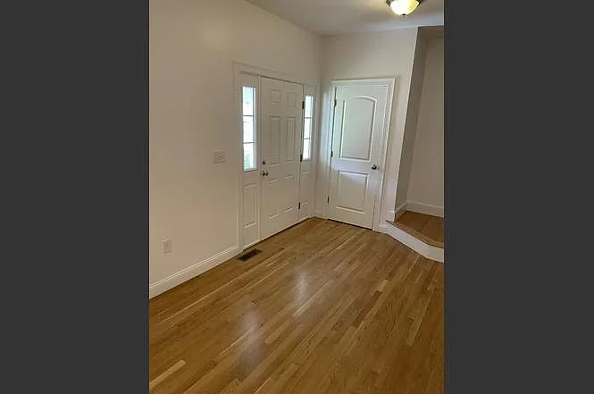 3 bed, 2.5 bath, 2050 sqft, $3,850 — Photo 4