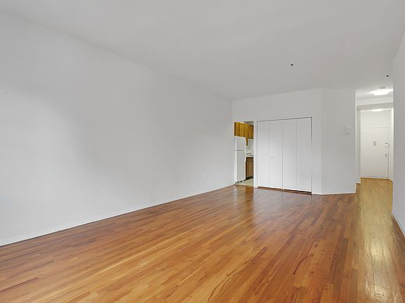 3rd image of 215 W 84th St APT 503