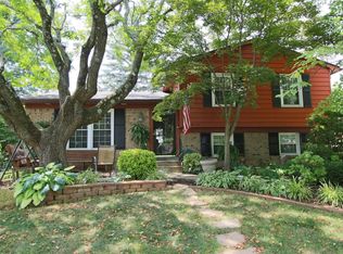 2910 N Melrose Dr, Jeffersontown, KY 40299