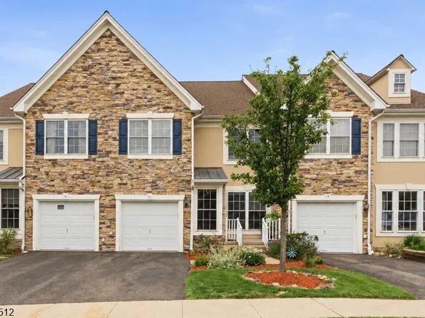 16 Magnolia Way, North Haledon Boro, NJ 07508