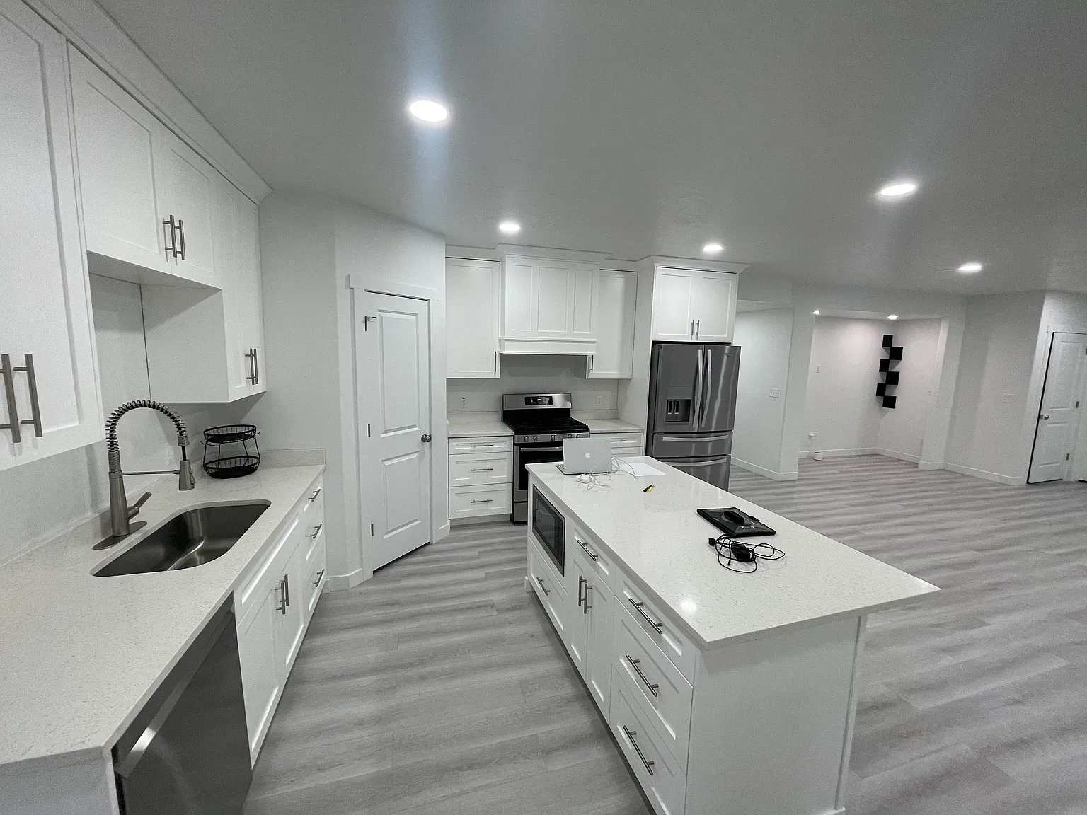 3 bed, 1700 sqft, $2,000 — Photo 3