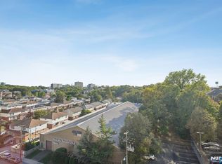 555 North Ave APT 6F, Fort Lee, NJ 07024