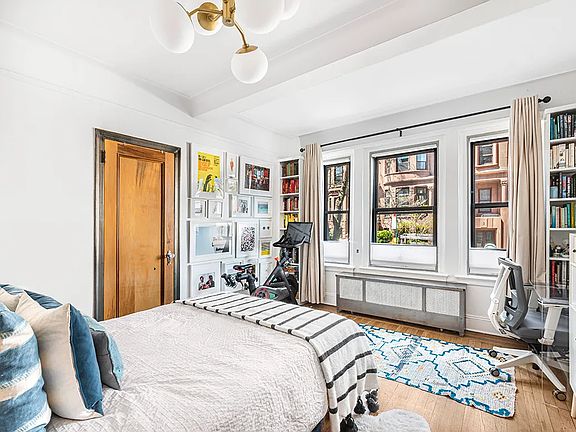 3rd image of 1 Plaza St W Ste 1D