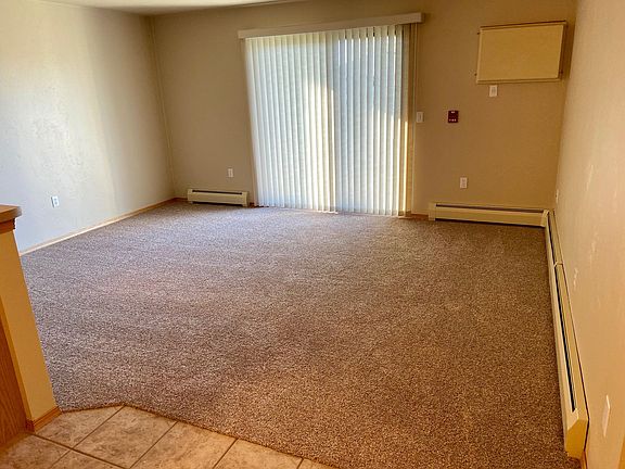 2nd image of 2625 University Ave APT 8