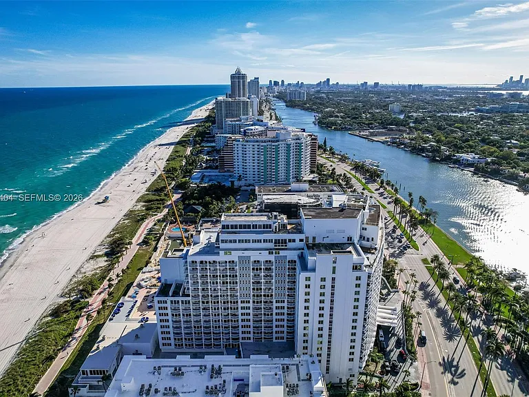 5401 Collins Ave #813 — Photo 32