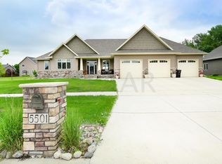 5501 Charlie Ray Dr, Grand Forks, ND 58201