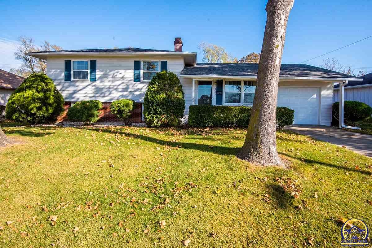 3208 SW Arnold Ave, Topeka, KS 66614 Zillow